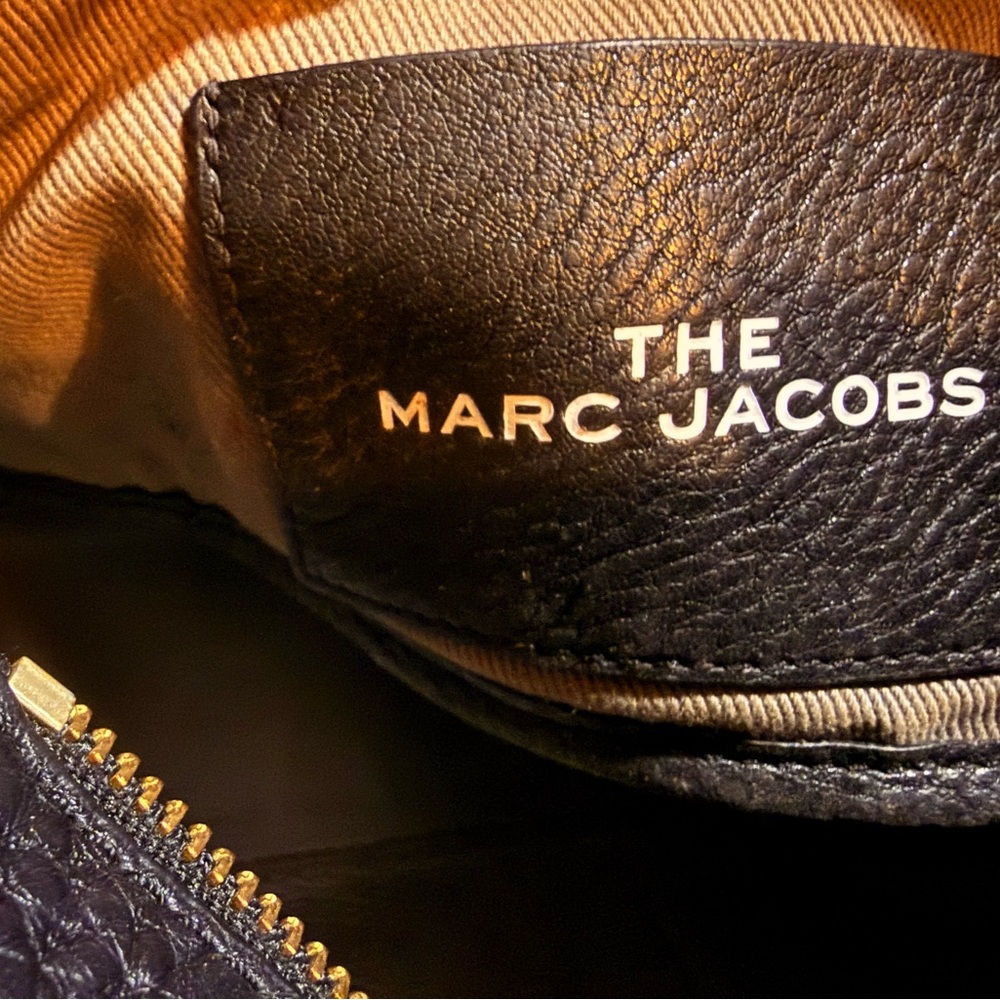 Marc Jacobs Black Pebbled Leather Tote - Picture 7 of 8